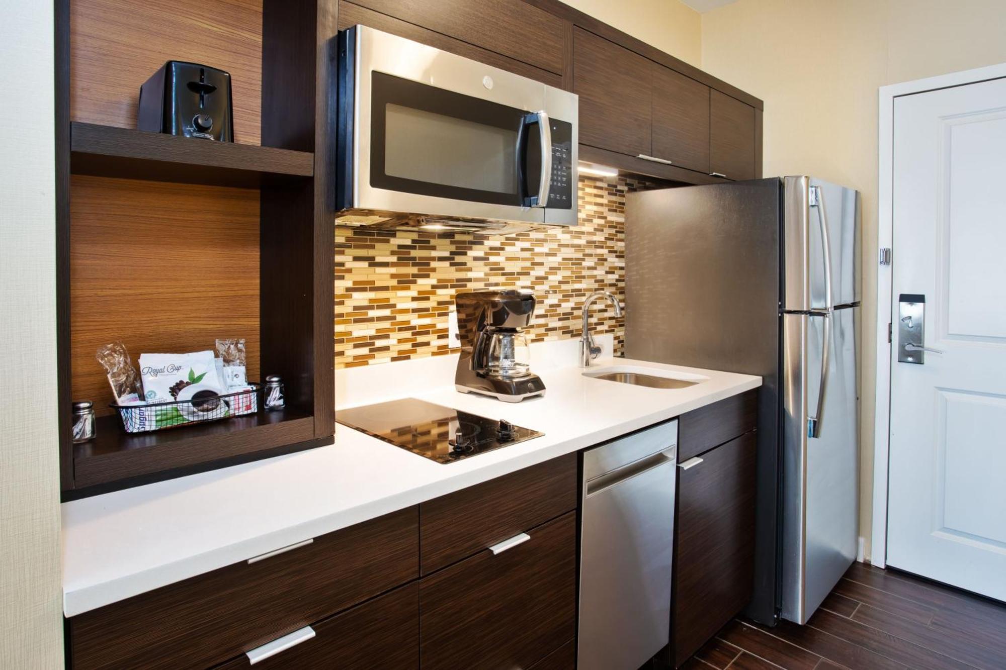 Towneplace Suites By Marriott Detroit Belleville Exterior photo