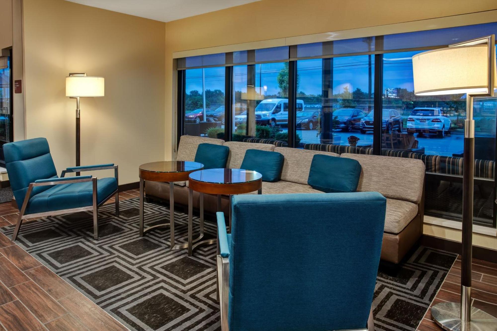 Towneplace Suites By Marriott Detroit Belleville Exterior photo
