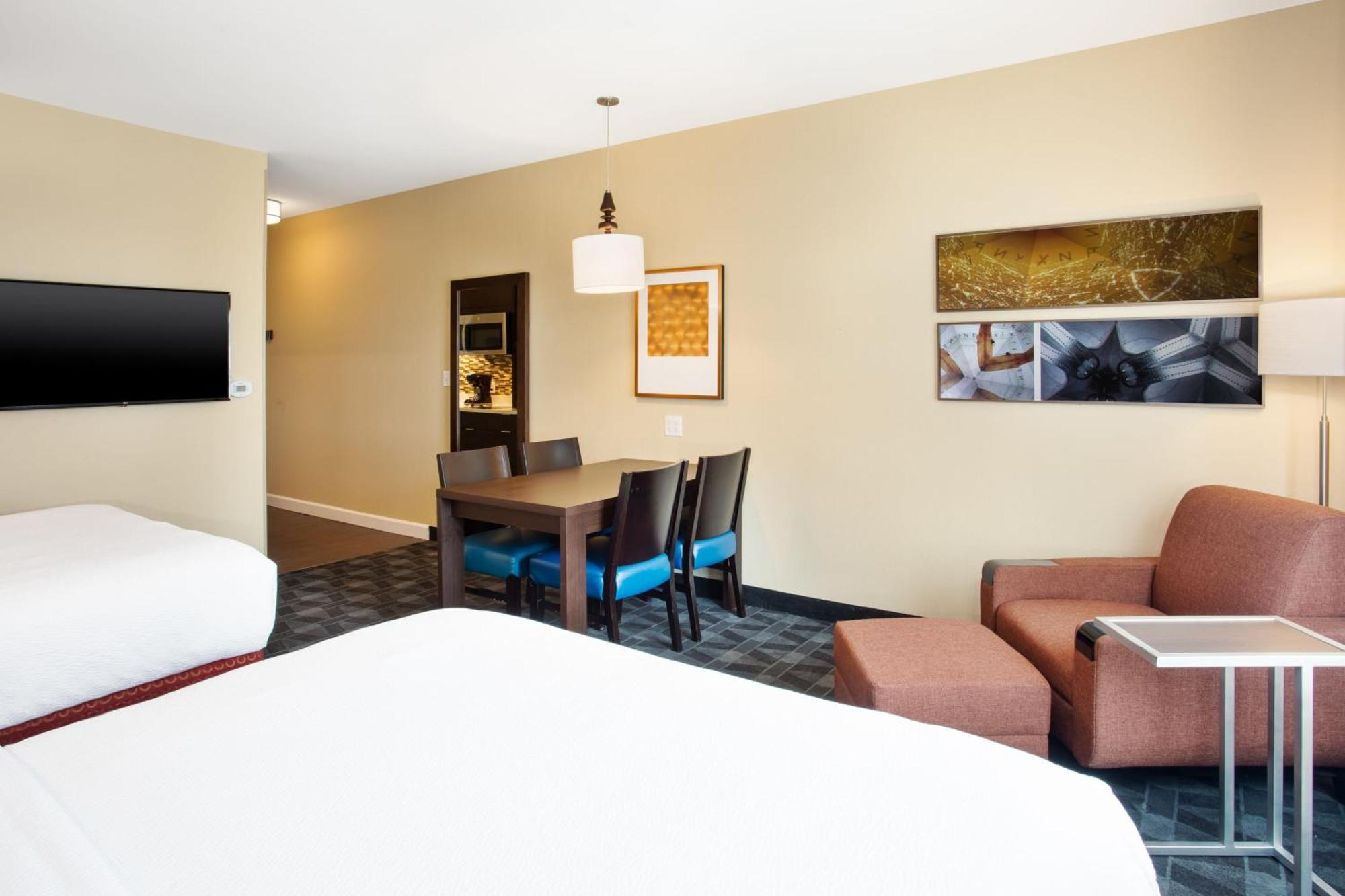 Towneplace Suites By Marriott Detroit Belleville Exterior photo