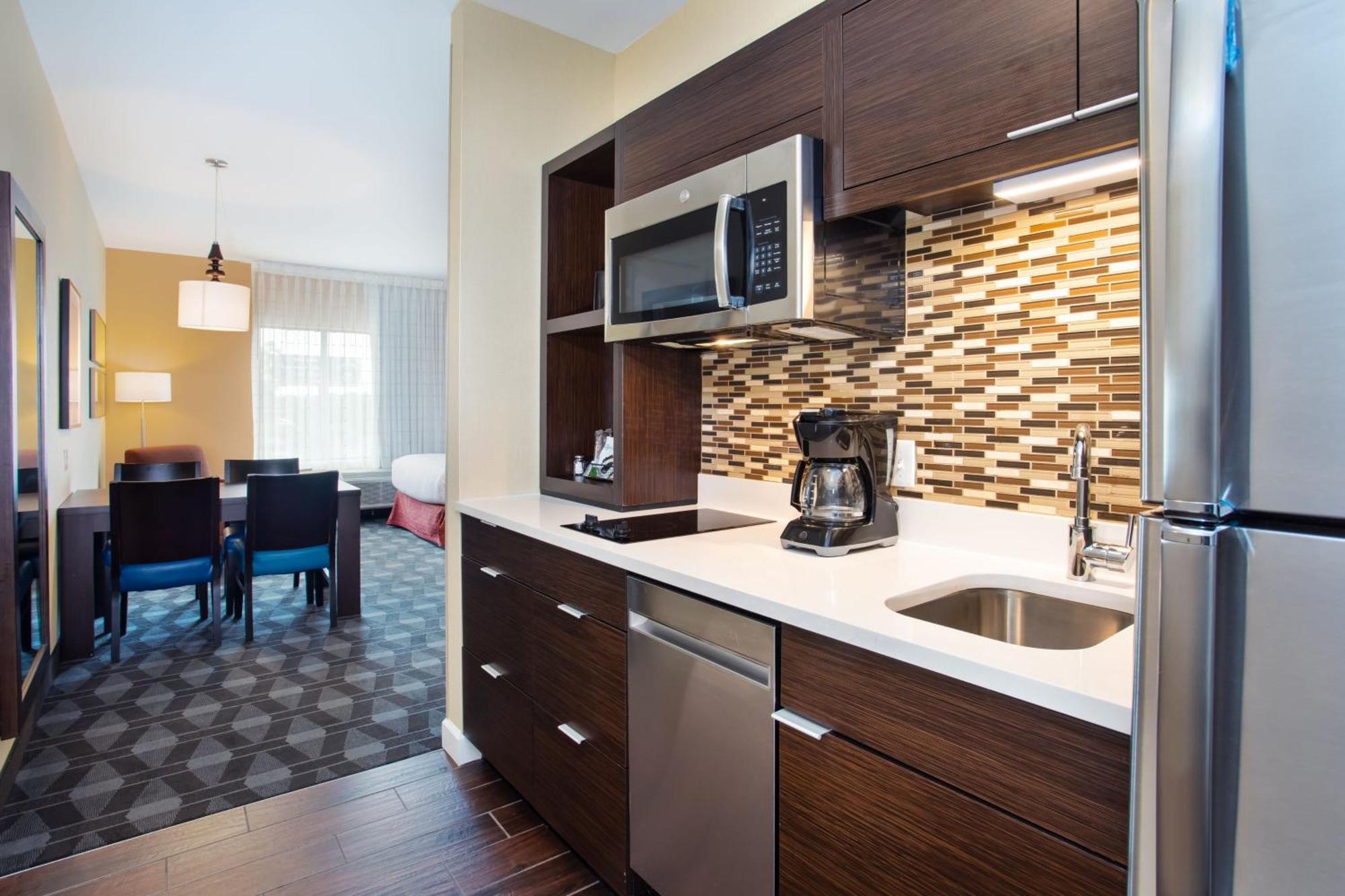 Towneplace Suites By Marriott Detroit Belleville Exterior photo